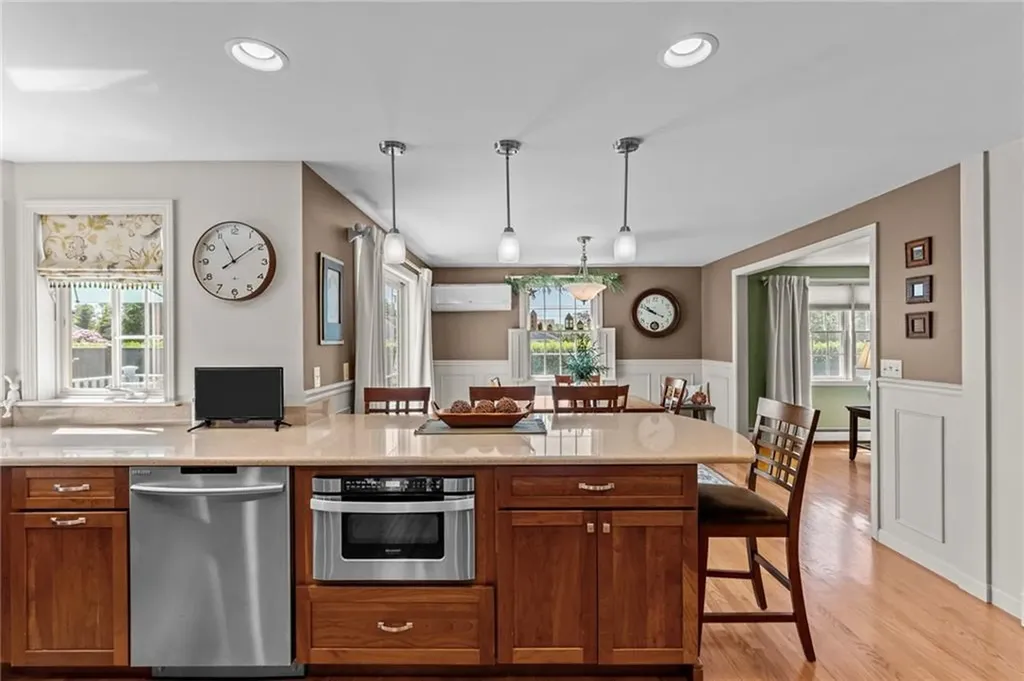 14 Wolcott Avenue Middletown RI 02842