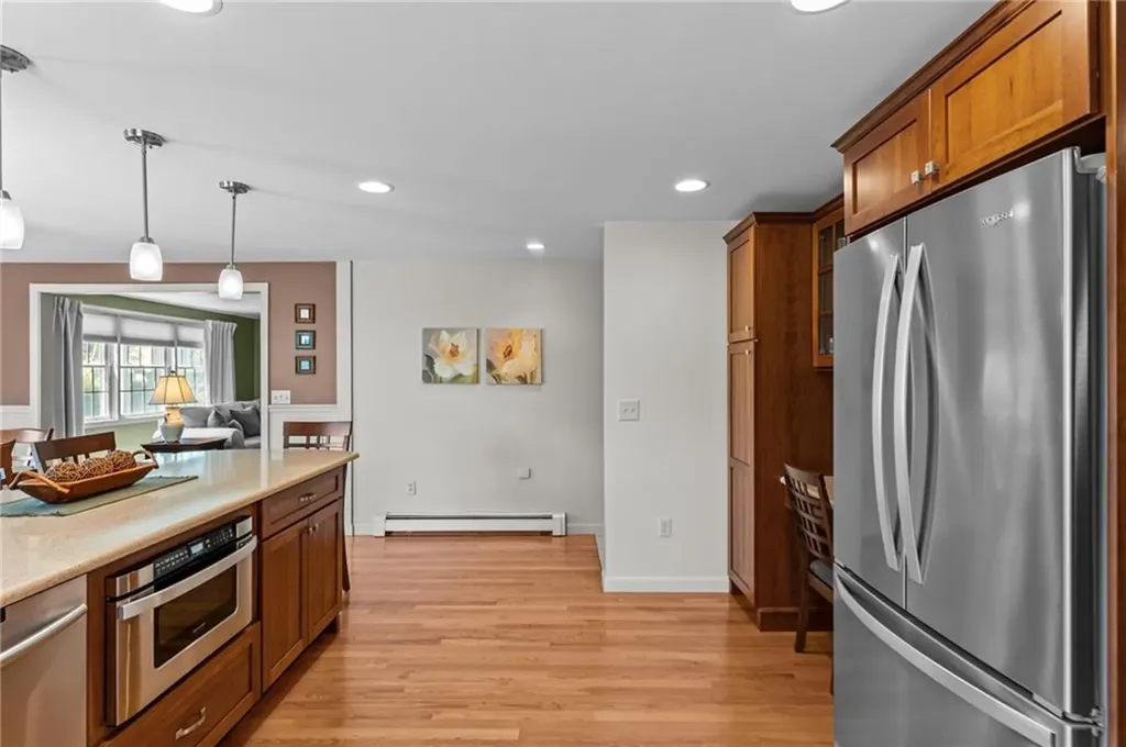 14 Wolcott Avenue Middletown RI 02842
