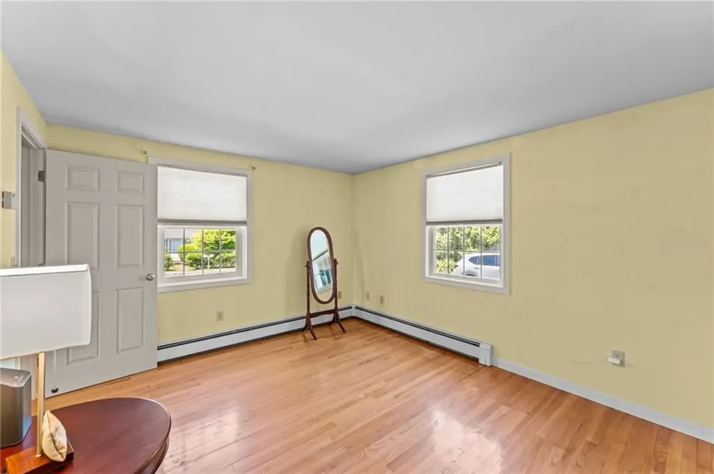 14 Wolcott Avenue Middletown RI 02842