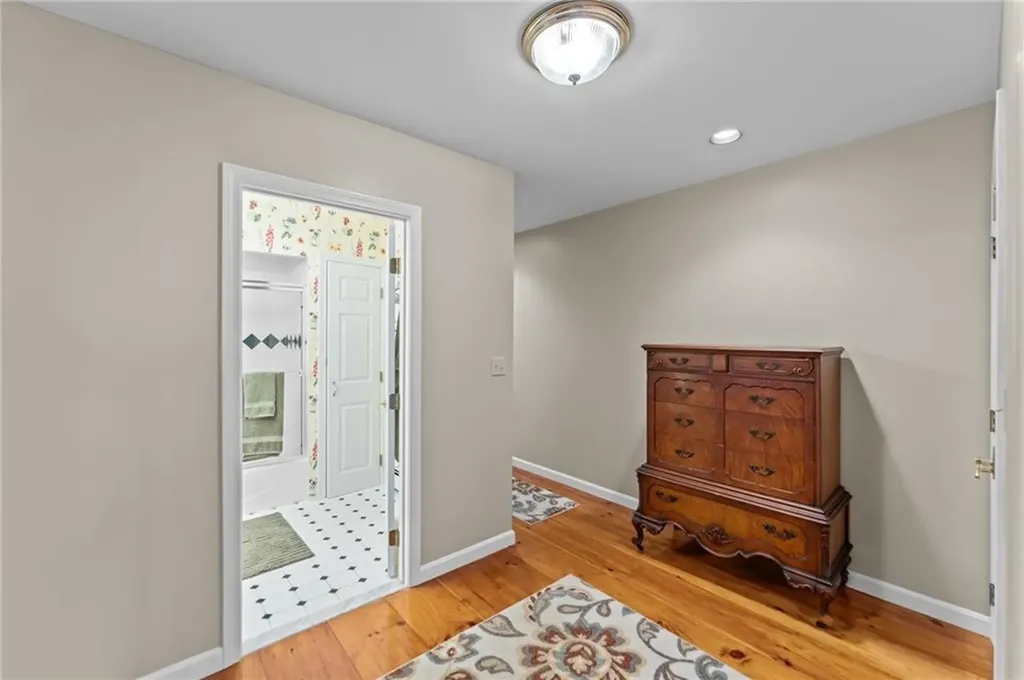 14 Wolcott Avenue Middletown RI 02842