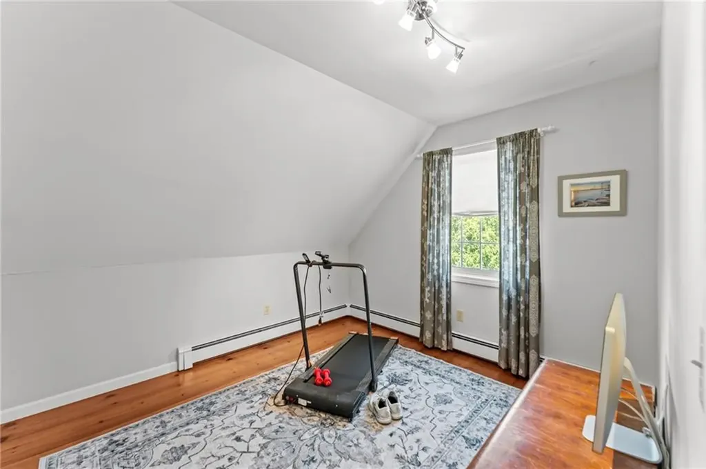 14 Wolcott Avenue Middletown RI 02842