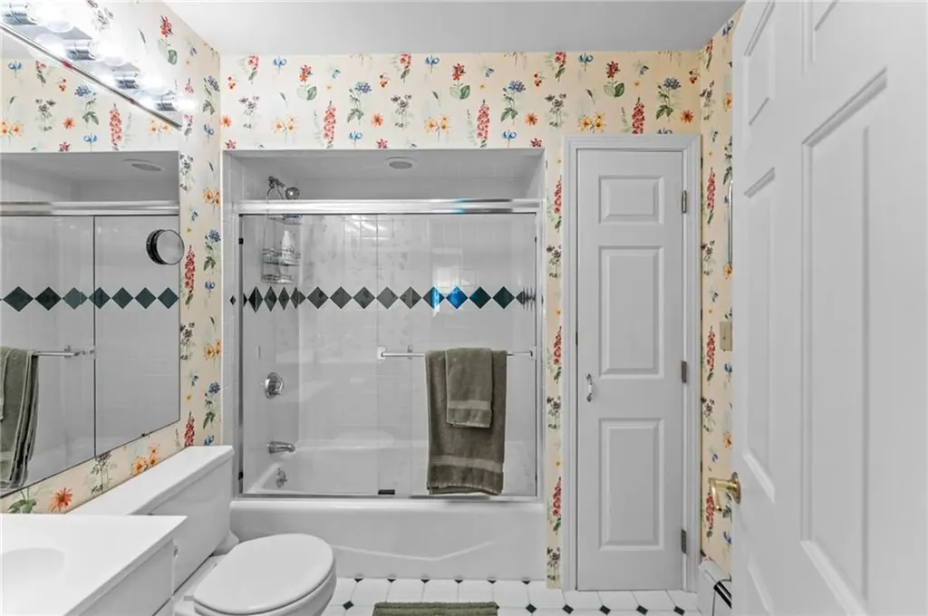 14 Wolcott Avenue Middletown RI 02842