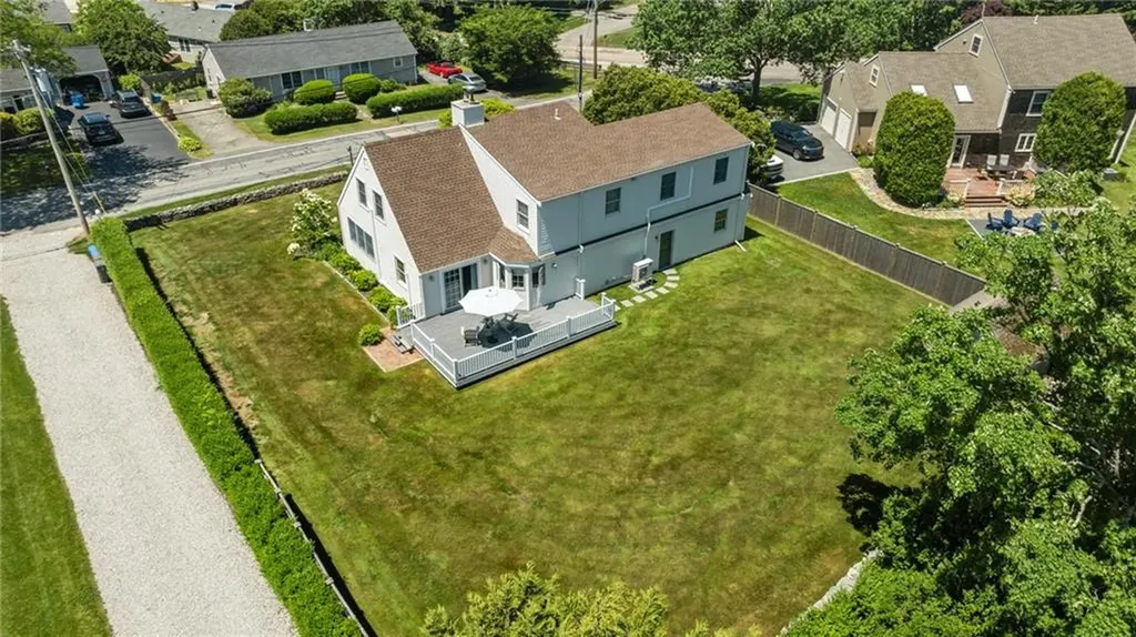 14 Wolcott Avenue Middletown RI 02842