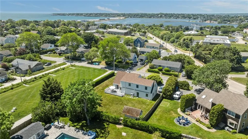 14 Wolcott Avenue Middletown RI 02842