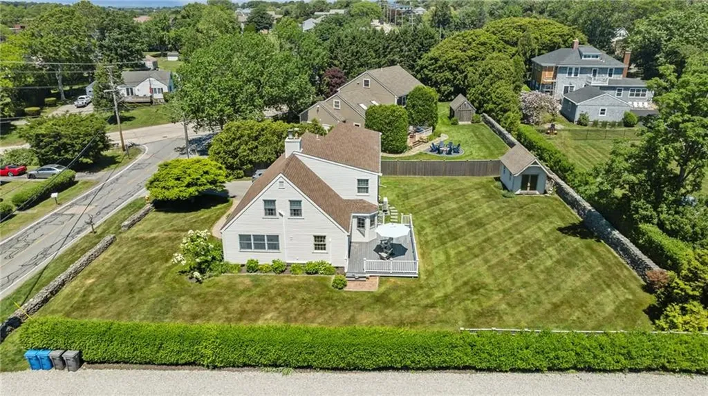 14 Wolcott Avenue Middletown RI 02842
