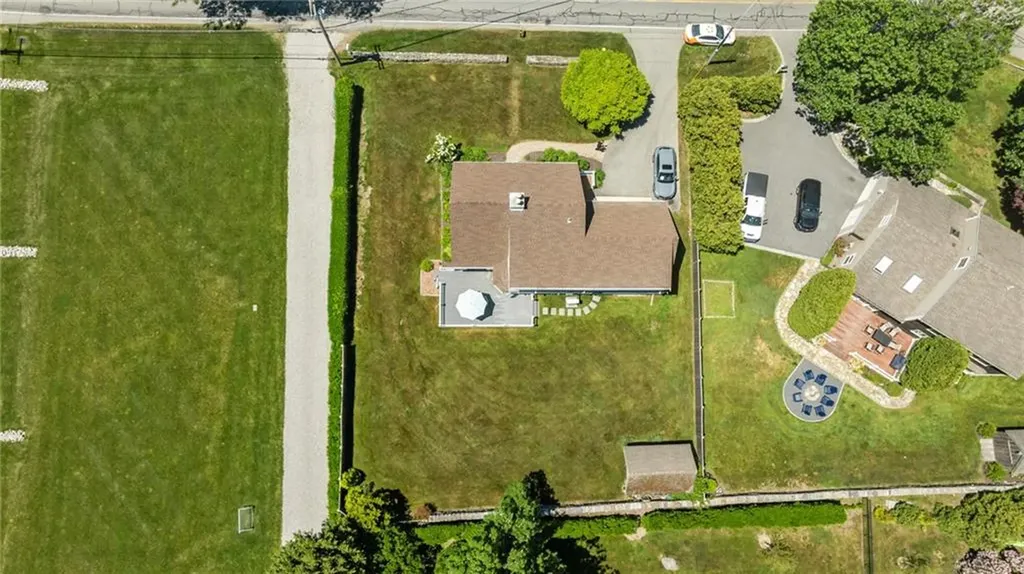 14 Wolcott Avenue Middletown RI 02842
