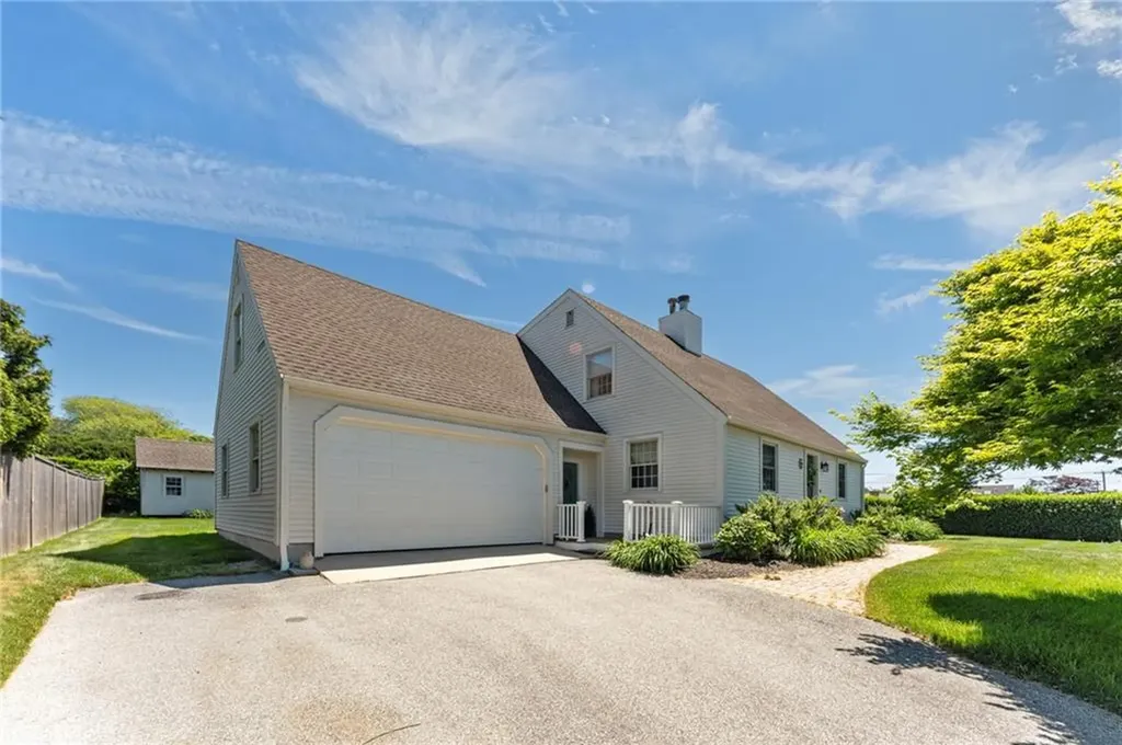 14 Wolcott Avenue Middletown RI 02842