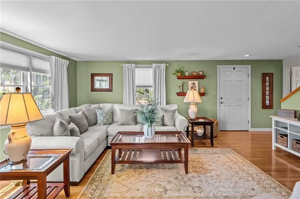 14 Wolcott Avenue Middletown RI 02842