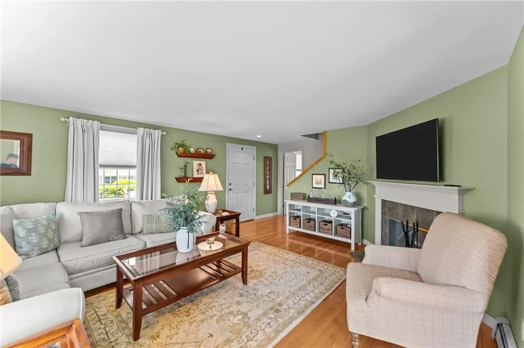 14 Wolcott Avenue Middletown RI 02842