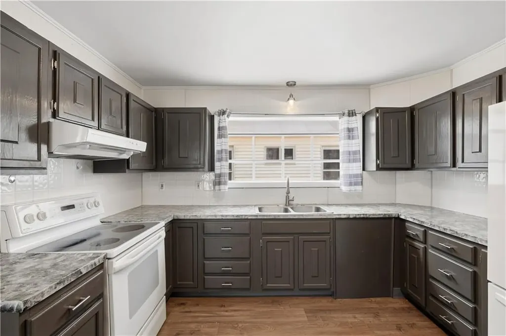 116 Warwick Road Pawtucket RI 02861
