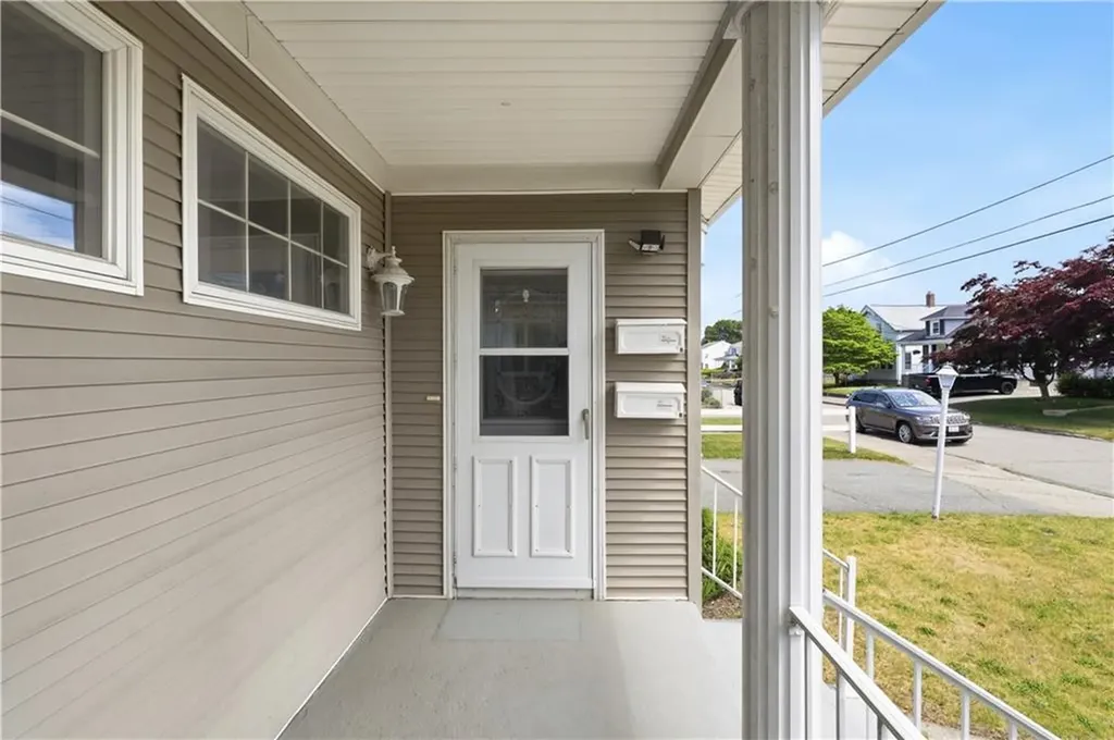 116 Warwick Road Pawtucket RI 02861