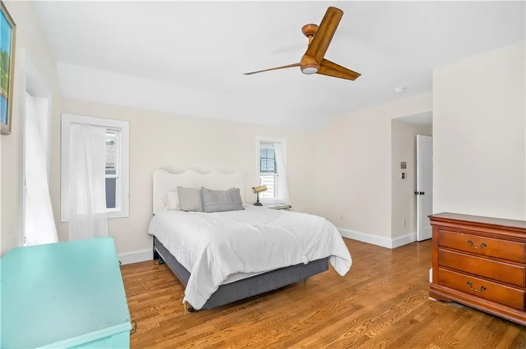 24 Huntington Drive East Providence RI 02916