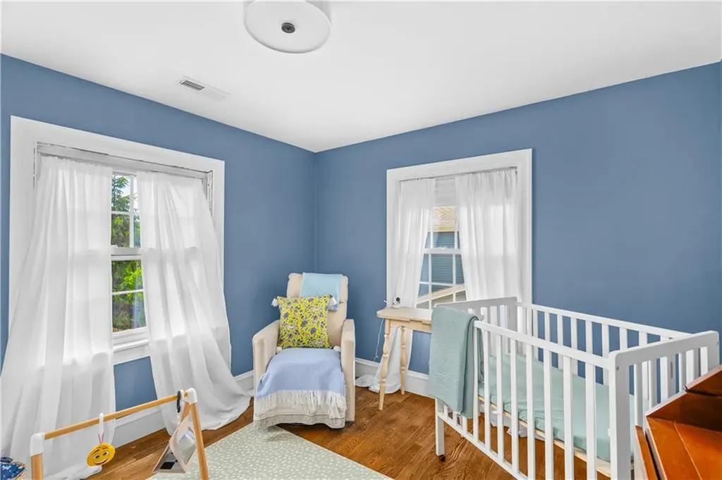 24 Huntington Drive East Providence RI 02916