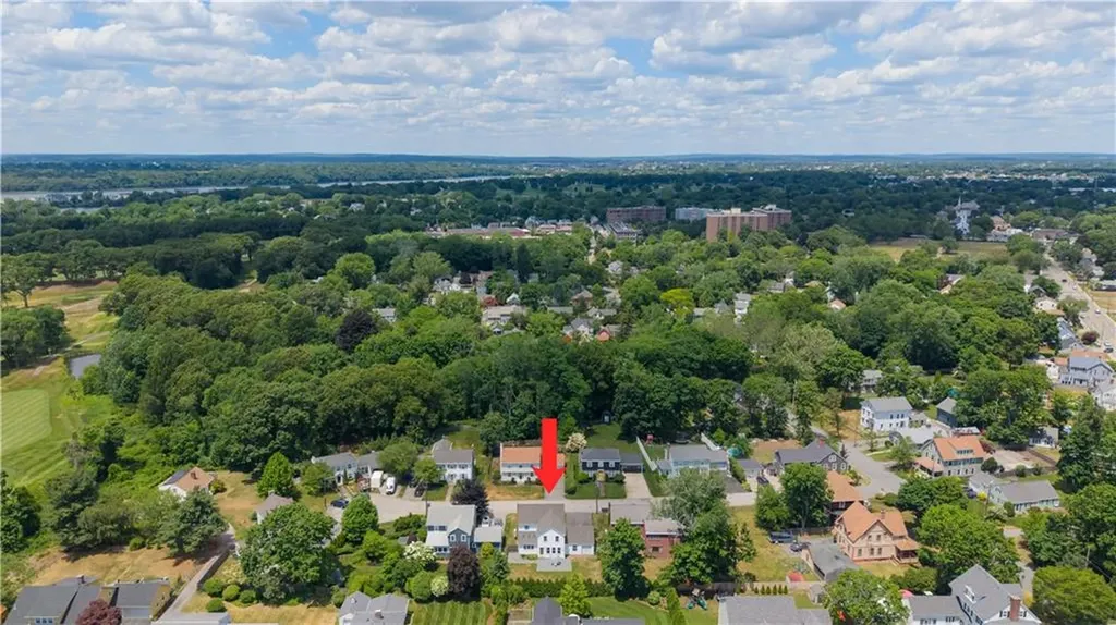 24 Huntington Drive East Providence RI 02916