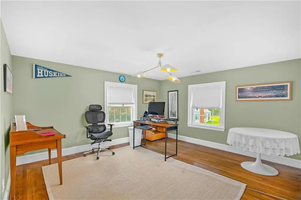24 Huntington Drive East Providence RI 02916