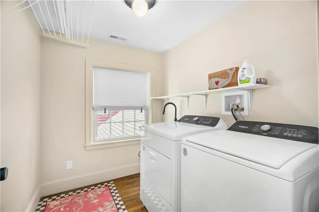 24 Huntington Drive East Providence RI 02916