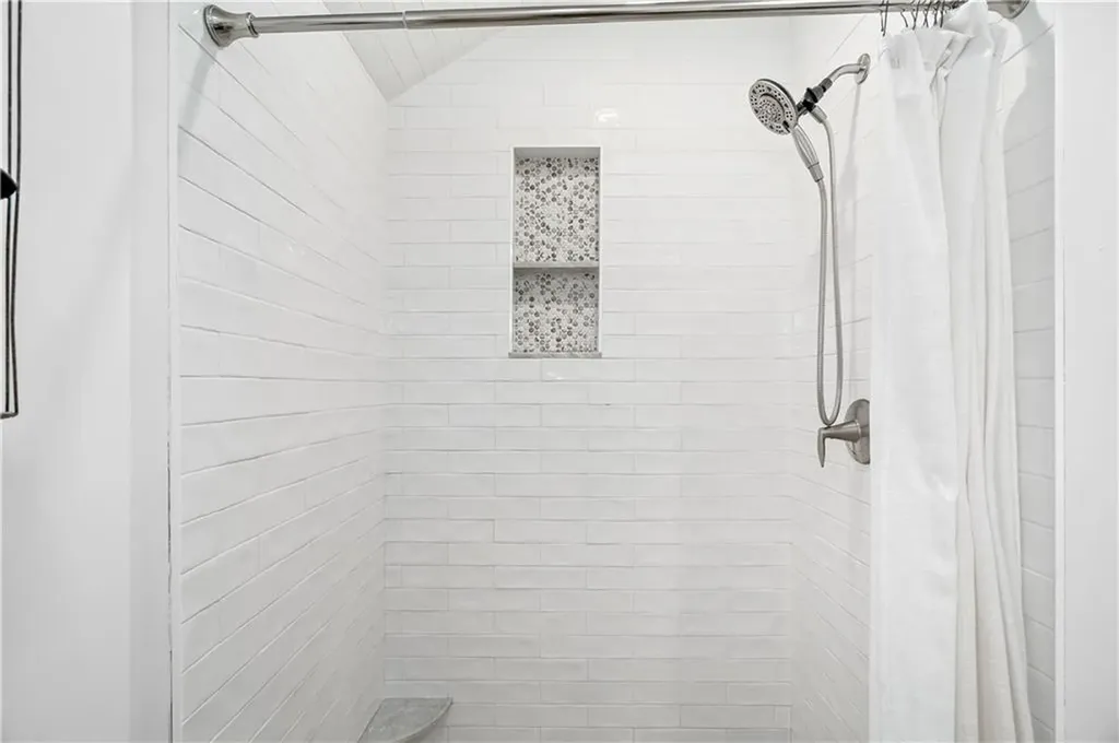 24 Huntington Drive East Providence RI 02916