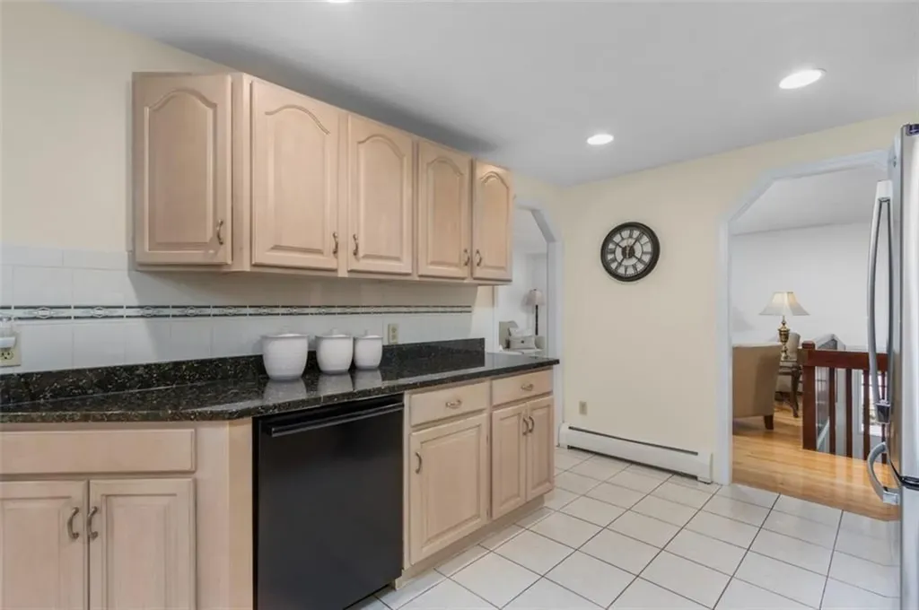 123 Hines Farm Road Cranston RI 02921
