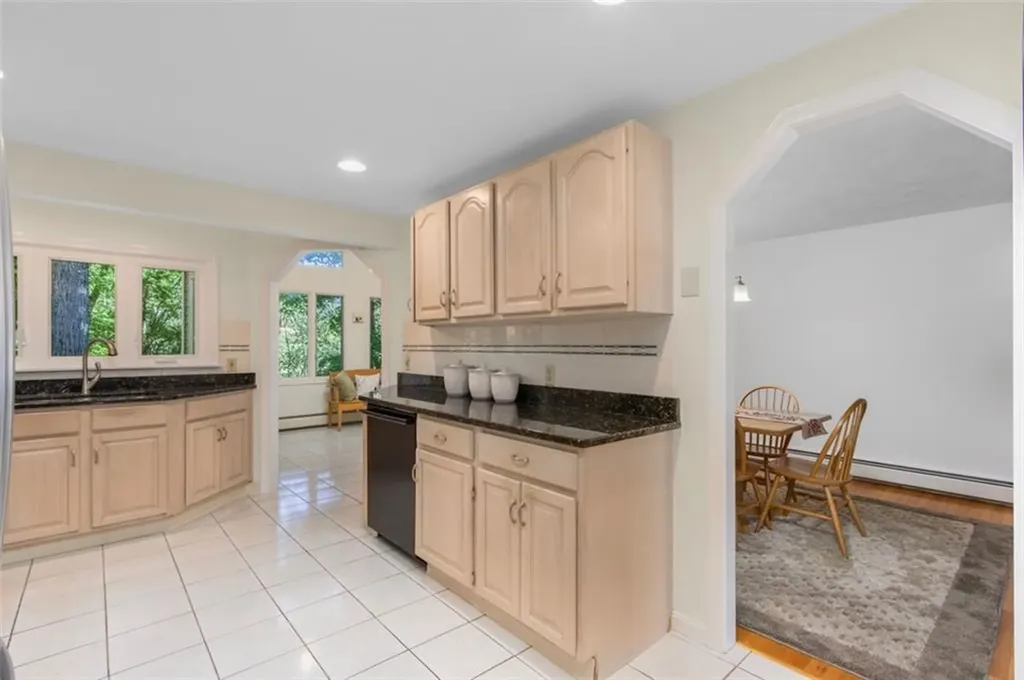 123 Hines Farm Road Cranston RI 02921