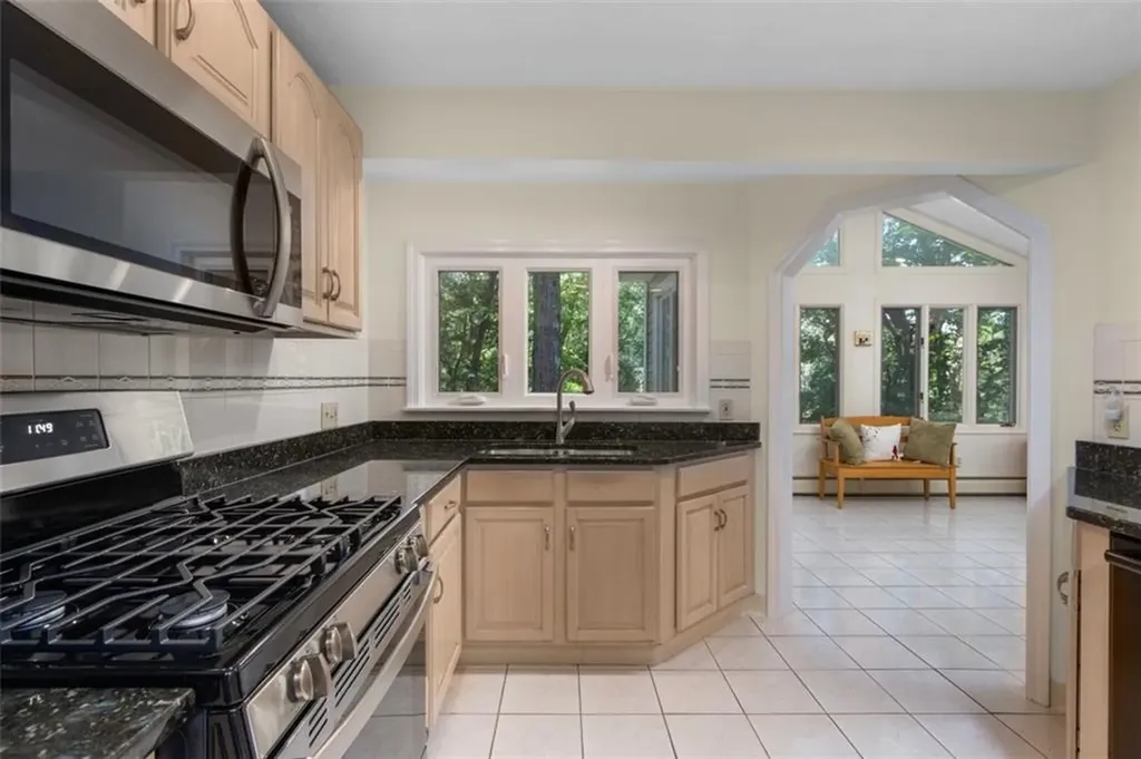 123 Hines Farm Road Cranston RI 02921