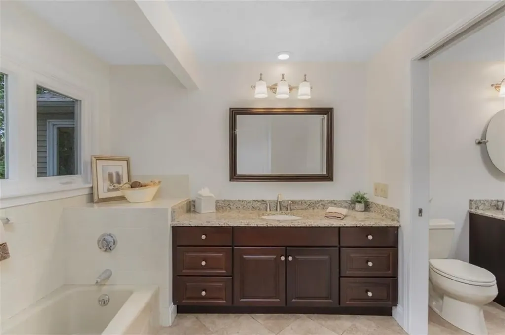 123 Hines Farm Road Cranston RI 02921