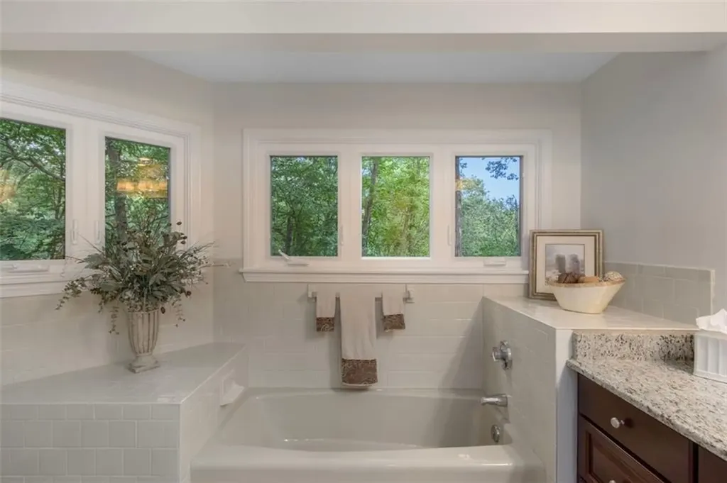 123 Hines Farm Road Cranston RI 02921