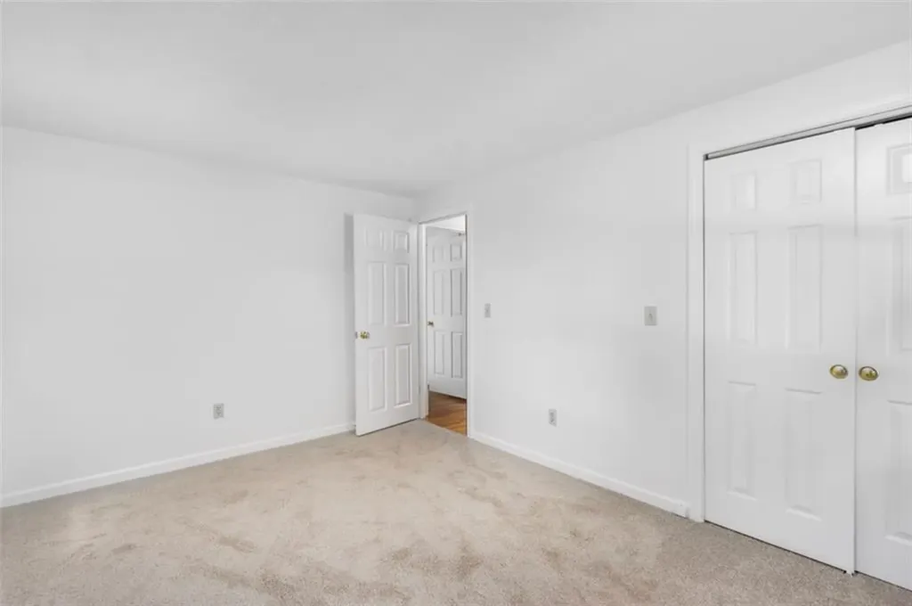 123 Hines Farm Road Cranston RI 02921