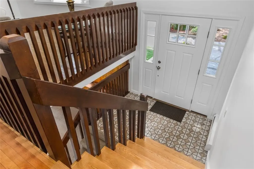 123 Hines Farm Road Cranston RI 02921