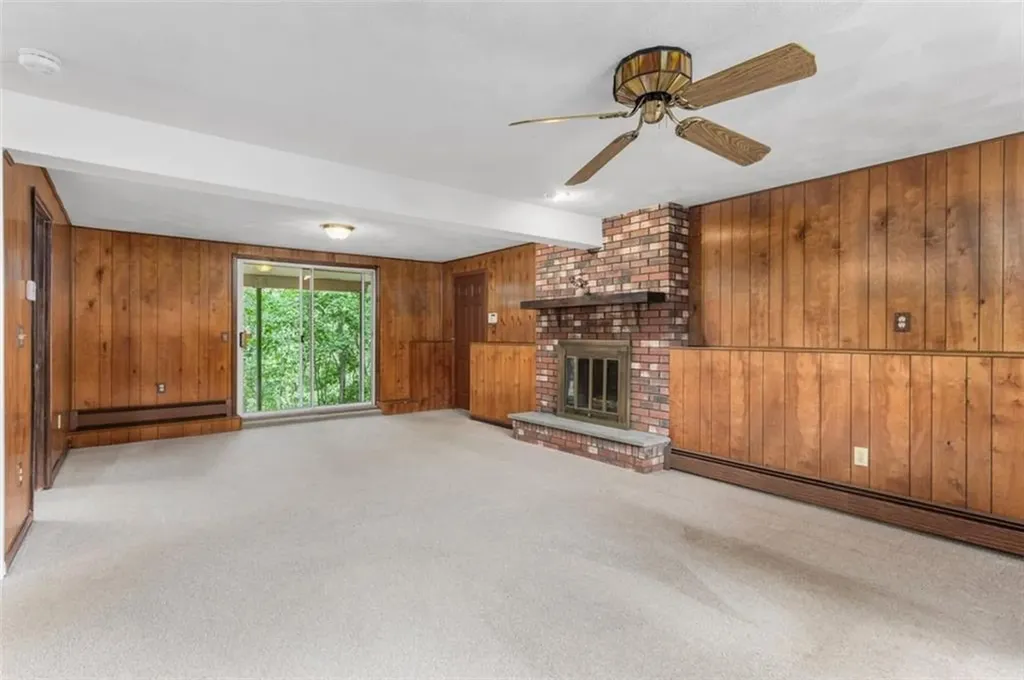 123 Hines Farm Road Cranston RI 02921