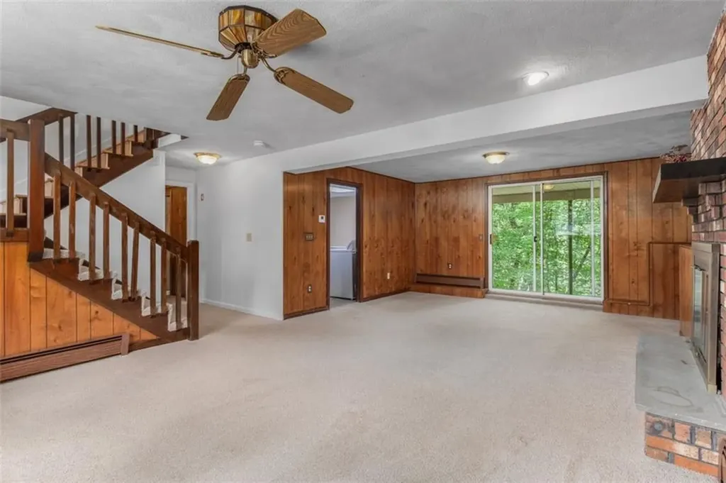 123 Hines Farm Road Cranston RI 02921