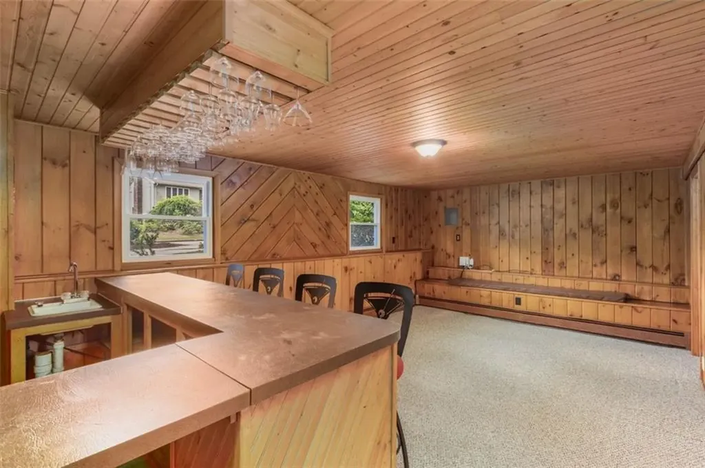123 Hines Farm Road Cranston RI 02921