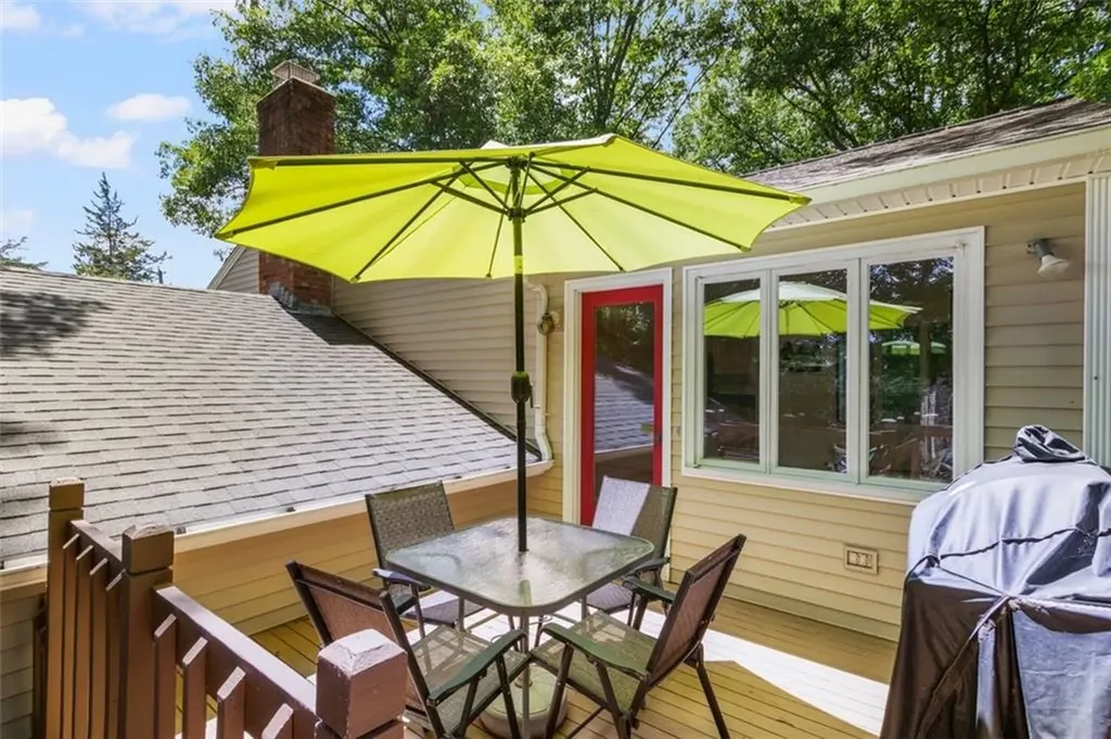123 Hines Farm Road Cranston RI 02921