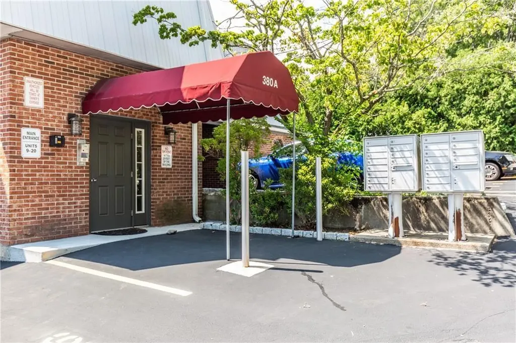 380 Sunset Avenue North Providence RI 02904