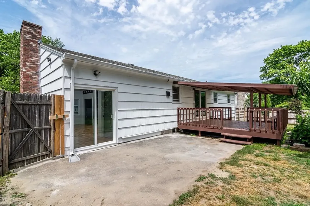 158 Lewiston Street Warwick RI 02889