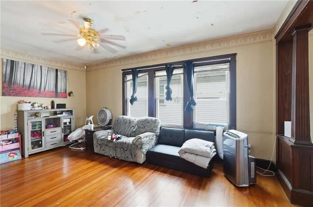 76 Radcliffe Avenue Providence RI 02908