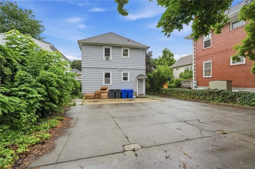 76 Radcliffe Avenue Providence RI 02908