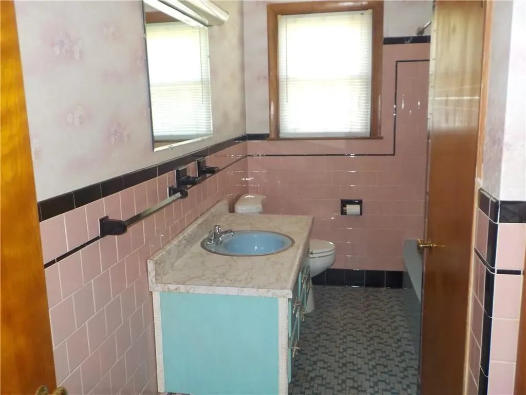 325 Morin Street Woonsocket RI 02895