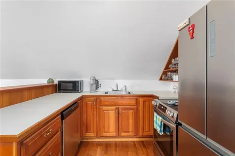 183 Wood Street Bristol RI 02809