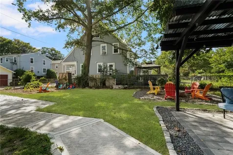 183 Wood Street Bristol RI 02809