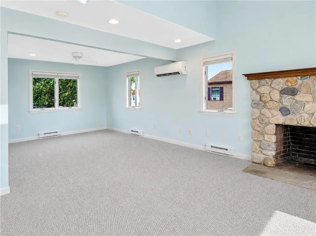 17 Lawton Avenue Westerly RI 02891