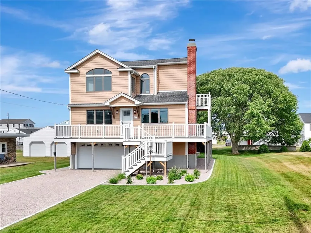 17 Lawton Avenue Westerly RI 02891