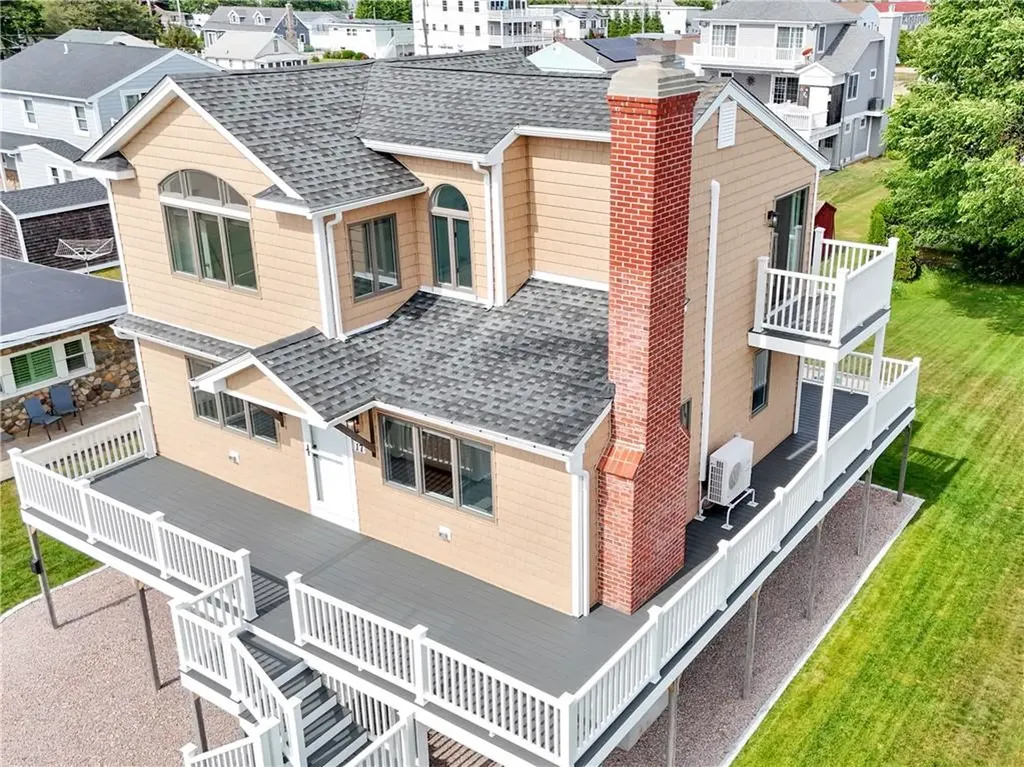 17 Lawton Avenue Westerly RI 02891