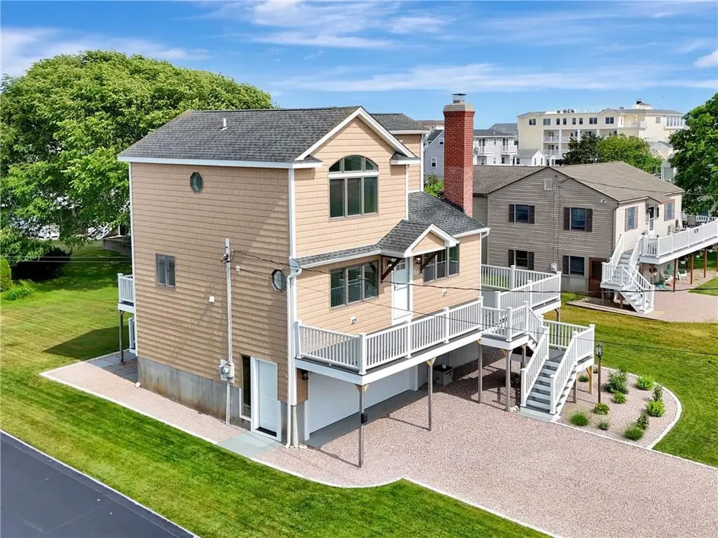 17 Lawton Avenue Westerly RI 02891