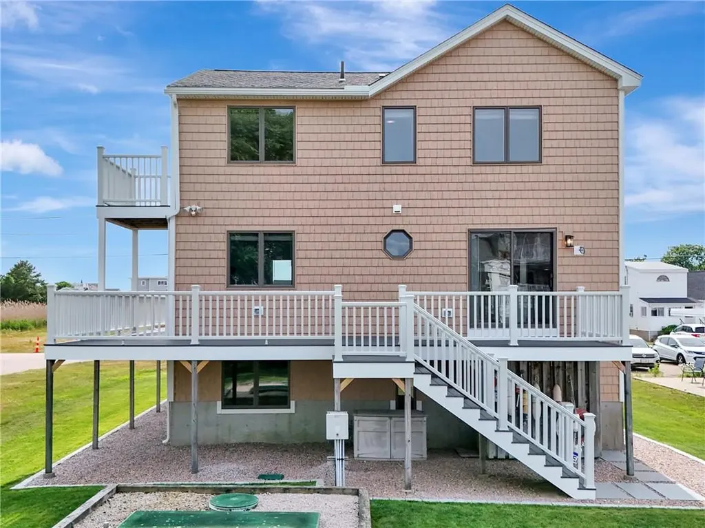 17 Lawton Avenue Westerly RI 02891