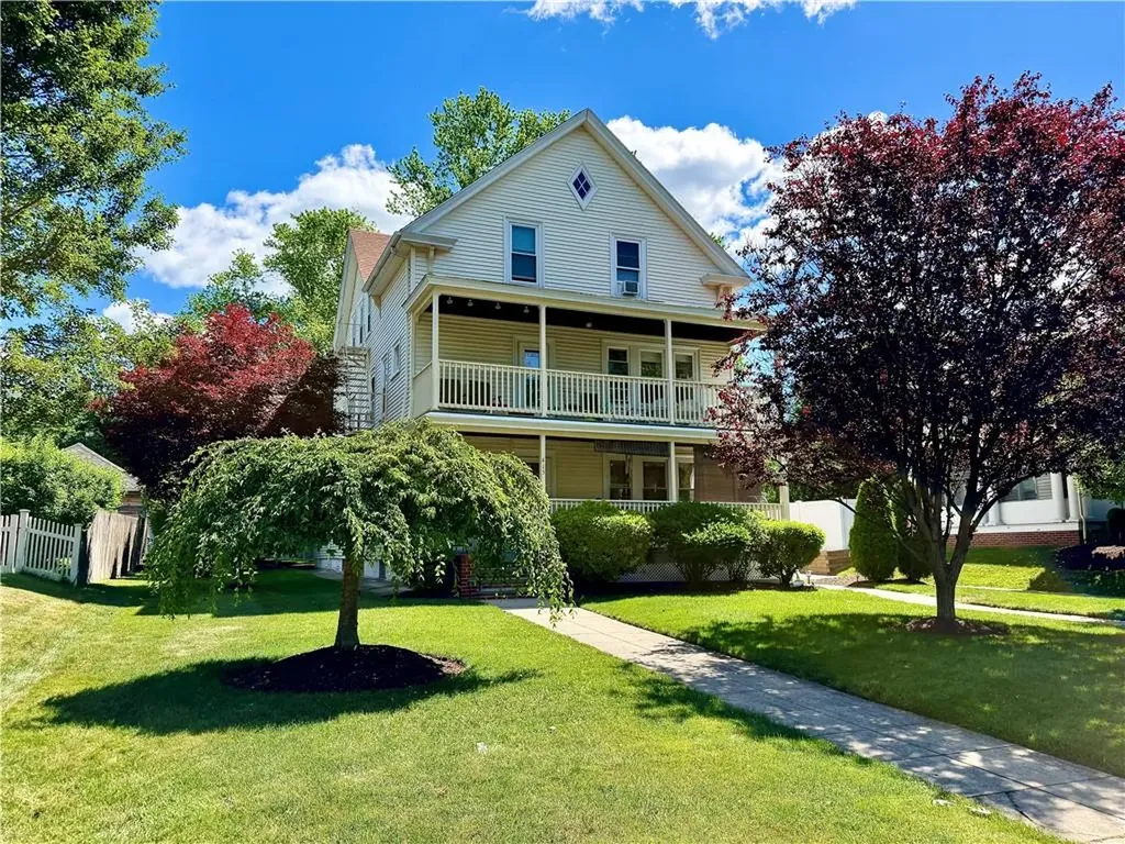 415 Harris Avenue Woonsocket RI 02895