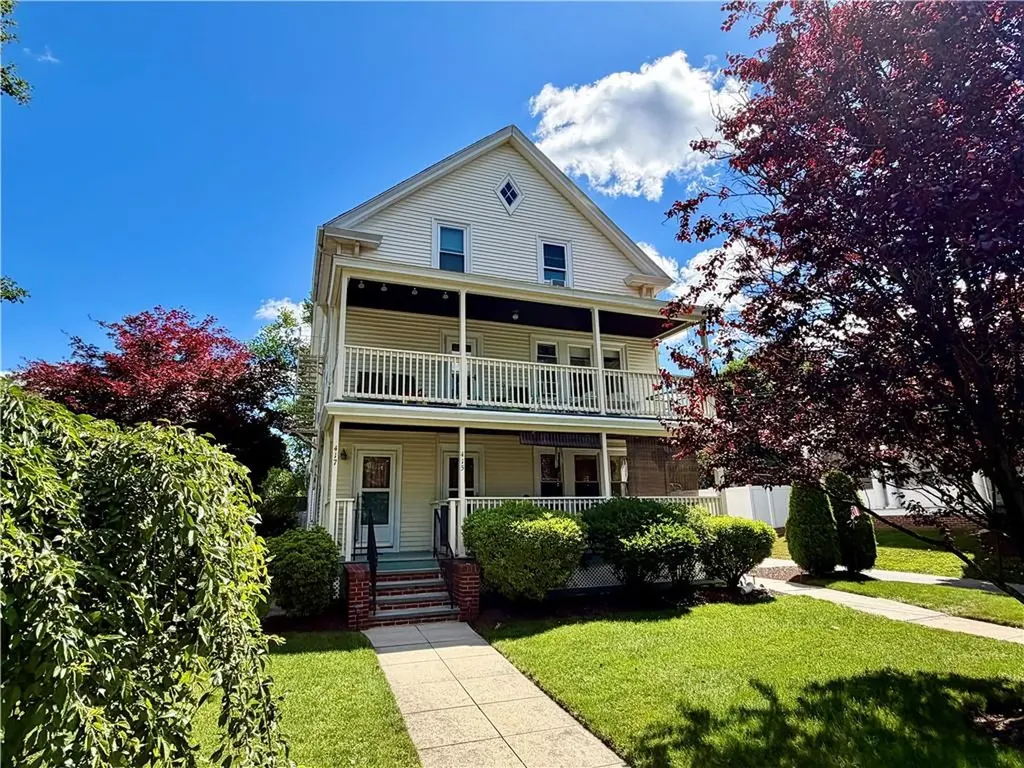 415 Harris Avenue Woonsocket RI 02895