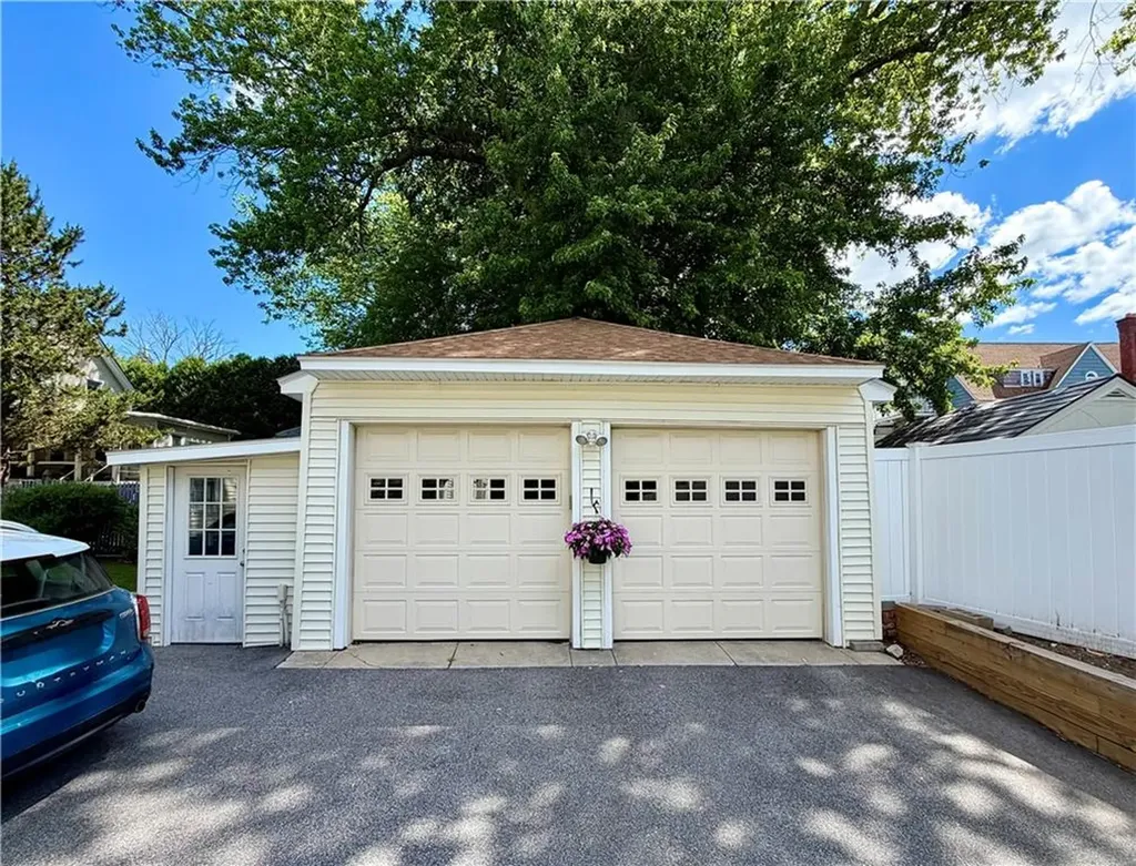 415 Harris Avenue Woonsocket RI 02895