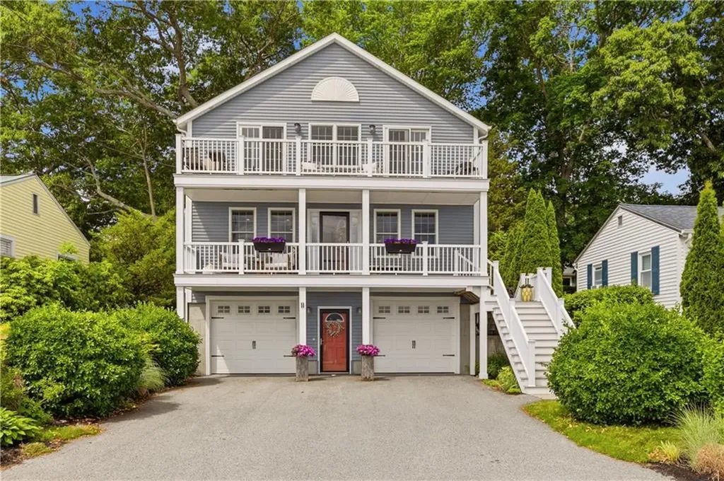 11 King Philip Avenue Bristol RI 02809