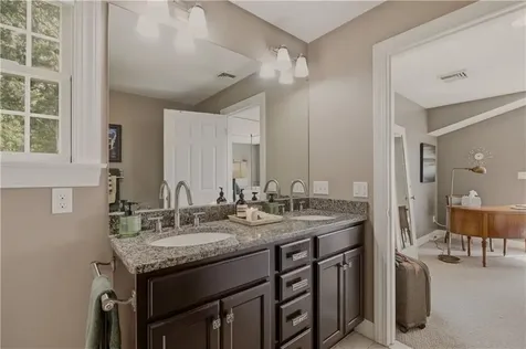 11 King Philip Avenue Bristol RI 02809