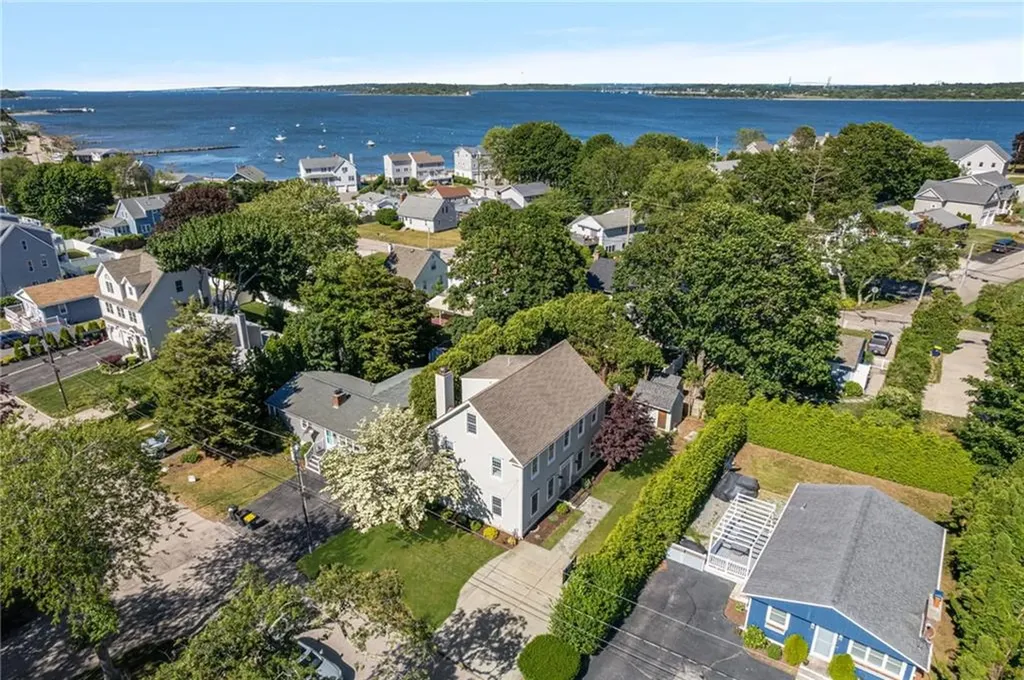 42 Camden Road Narragansett RI 02882